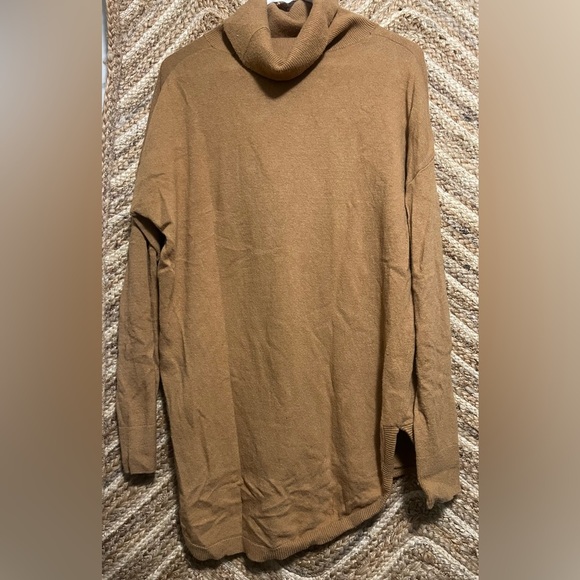 Treasure & Bond Comfy Tan Turtleneck Sweater,Pima Cotton,Classic,Everyday,Size M - Picture 3 of 9